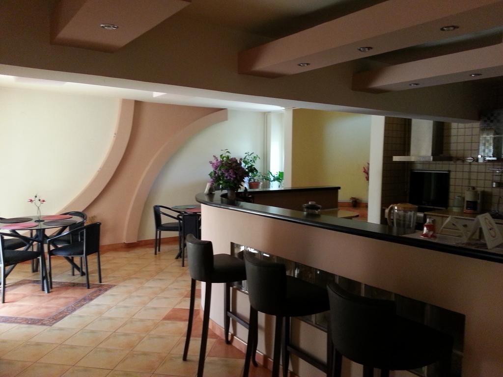 Pension Ambiance Iasi Exterior foto